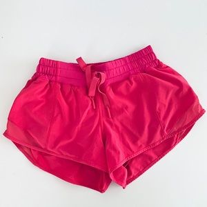 LULULEMON Hottie Hot Shorts 2.5”